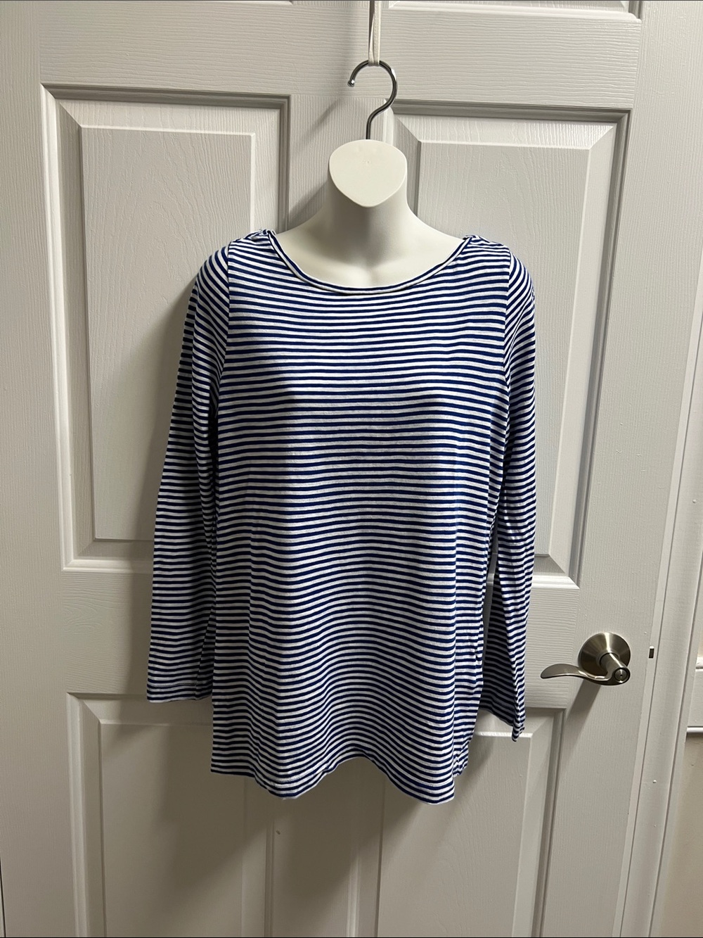 Banana Republic Factory blouse Navy White Striped Long Sleeve Tee cotton M 536